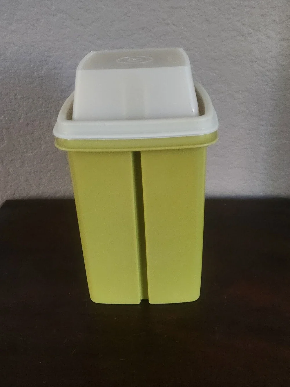 Tupperware Vintage Pickle Keeper Olive Green EUC $13
